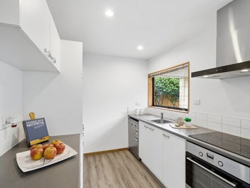 An Educated Start in a Smart Location