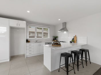 Family Living in Sought-After St Martins