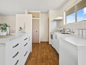 Private two beddie home in popular spot