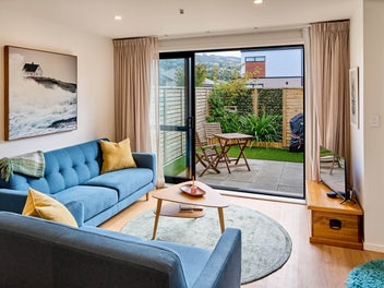 Superior location, ready to move in now