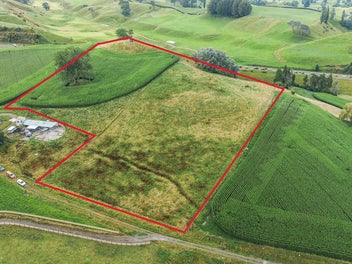 Lifestyle Bare Land 3.06Ha (more or less)