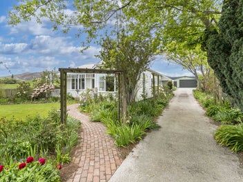 Must Be Sold! Deadline Wed 11th