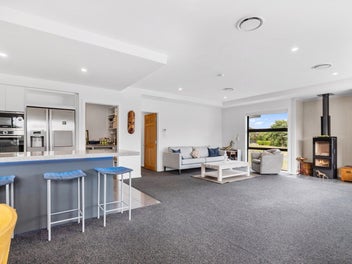 Executive elegance with sea views