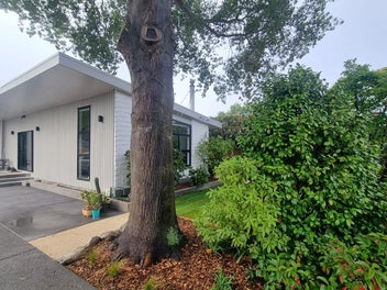 Fresh Renovation & Flexible Living in Parklands