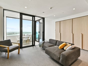 39th floor one-bedroom - Panoramic Harbour views