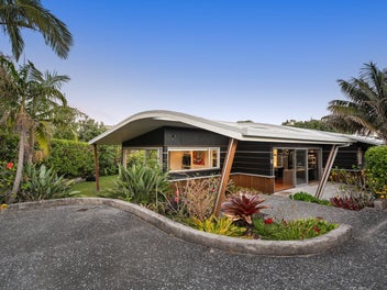 Architectural Escape - Exceptional Entertaining