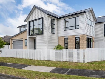 Modern Family Living with Space to Breathe