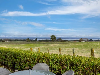 Modern Comfort with Rural Backdrop