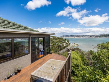 Elevated Living with Standout Harbour Views