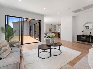 Modern Comfort Meets Coastal Convenience