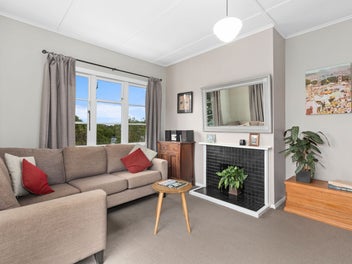 Sun, Soul & Sweeping Views in Khandallah