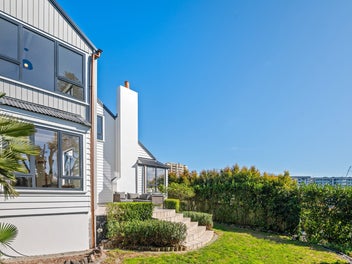 Clear Instructions - Must Be Sold