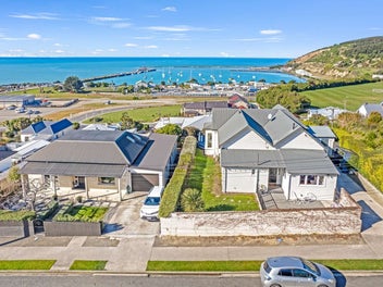 Harbour Elegance with Villa Grace!!!