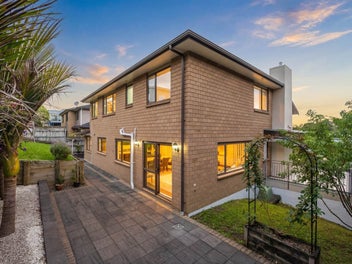 Exclusive Family Living Beside Reserve & Parkland