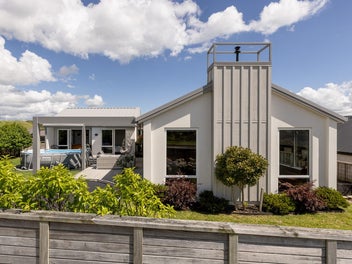 Space, Style, and Spectacular Sunsets