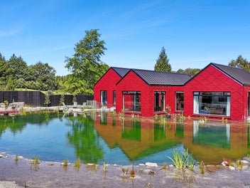 Purpose-Designed Luxury Estate