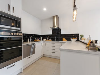 Modern Style in Central Location