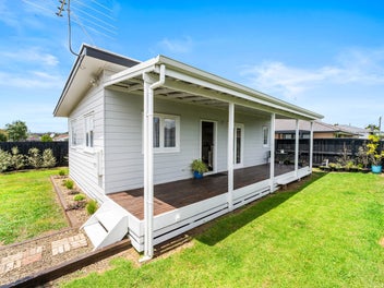 Easy Living, Big Parking & Total Privacy