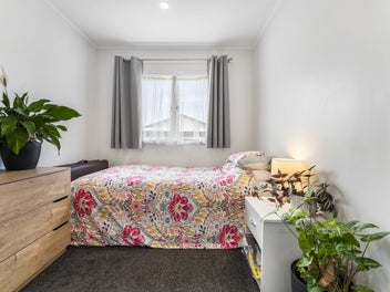 Easy Living, Big Parking & Total Privacy