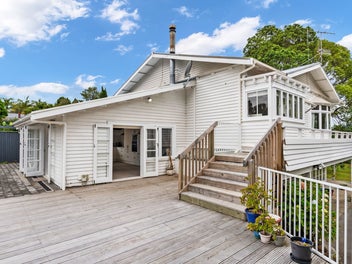 Home with Character & Self-Contained Space