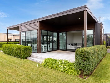 Exclusive living, iconic views