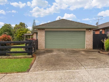 Immaculate Family Home – Move In Now