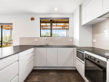 Immaculate Family Home – Ready for You to Move In!