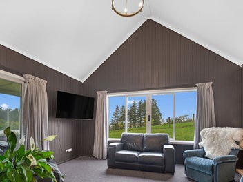 My Vendor is re-locating and wants sold!