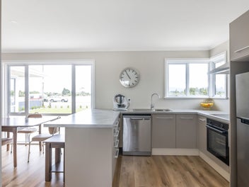 Lagoon Views & Light-Filled Living