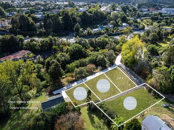 Build Your Dream in a Prime Kensington Setting