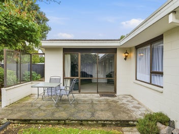 Neat, Tidy and Easy-Care Cross-Lease Living