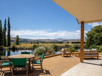 A Rare Blend of Land, Lifestyle and Opportunity