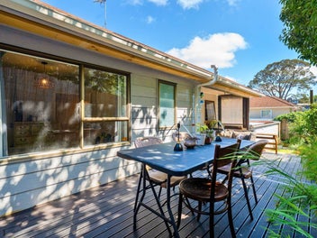 Heart of Glen Eden – Walk Everywhere!