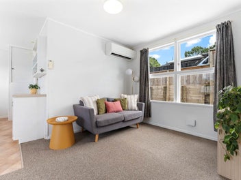 Sunny, Easy Living Awaits