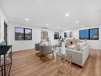 Spacious Home in the Heart of Bay Living