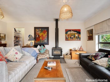 Comfort, Convenience and Location in Lansdowne