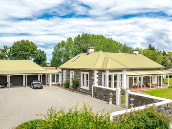 Landmark Hadlow "Rosebrook Estate"