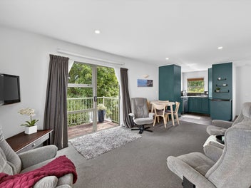 Prime Location - Close to Stadium & City Life!