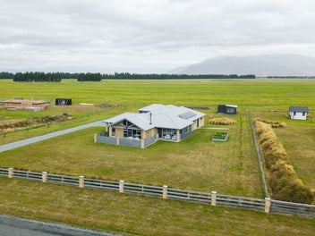 81 Old Glen Lyon Road – Home, Unit & Lifestyle S