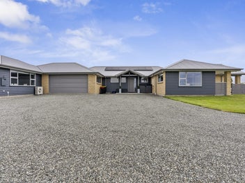 81 Old Glen Lyon Road – Home, Unit & Lifestyle S