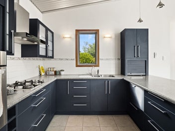 Prominent Living, Perfect Location