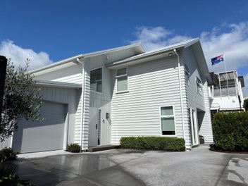 Near Brand New GJ Gardner Home in Prime Position