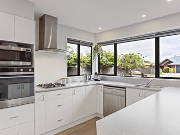 * UNDER OFFER * Fabulous Family Home By The Reserv