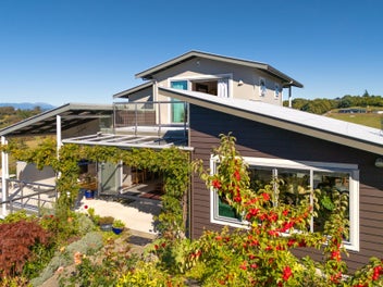 Elevated architectural living in Ruby Bay