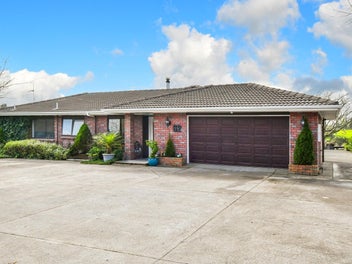 Owners Moving to Australia - Must Sell!