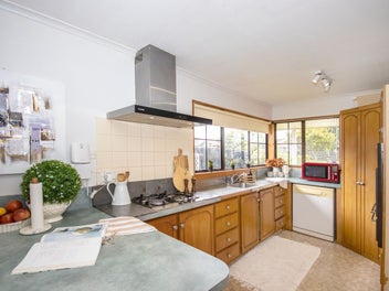 Perfect location, charm and space