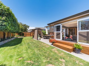 3 Beds + Large Office + Big Living!!