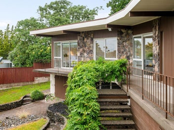 Retro Soul, Modern Comfort