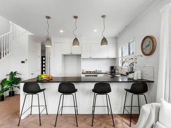 Spacious Family Home in the Heart of Gulf Harbour