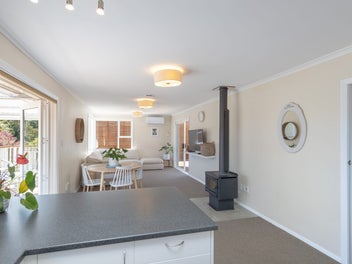 LET ME ENTERTAIN YOU!